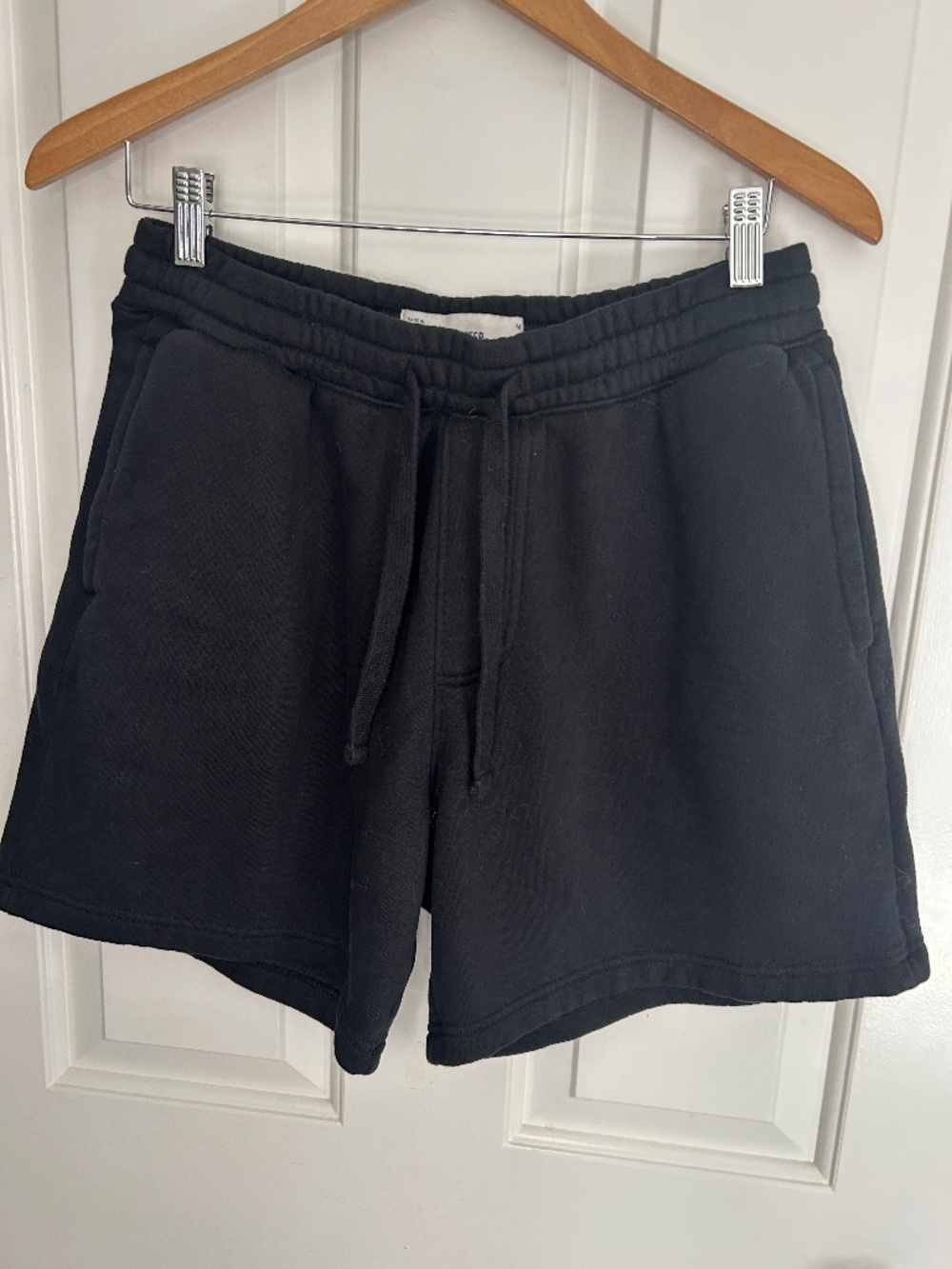 Hollister Feel Good Mid-Thigh Fleece Shorts - size medium - black